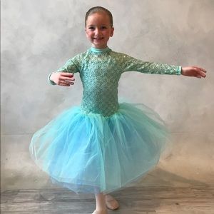 Curtain call girls ballet costume. Size child medium